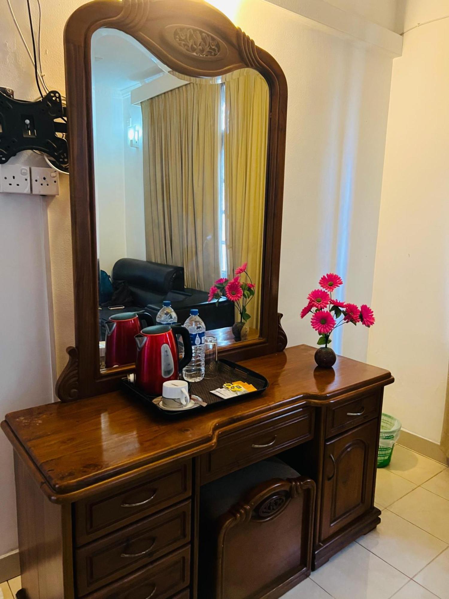 Ocean Beauty Guest House Negombo Exterior photo