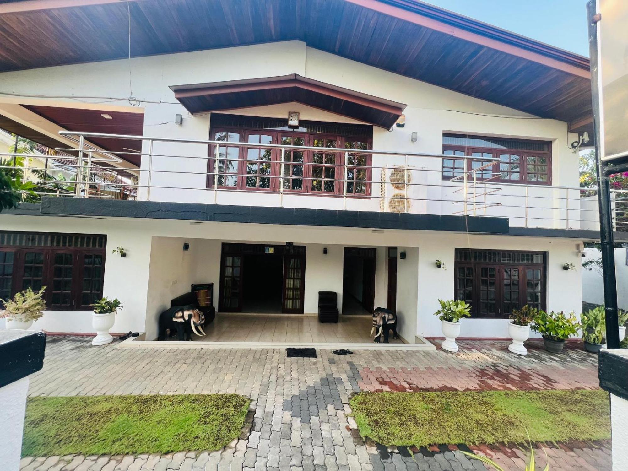 Ocean Beauty Guest House Negombo Exterior photo